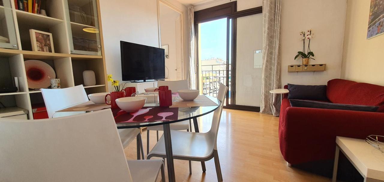 Lovely & Sky View Sagrada Familia Apartment Barcelona