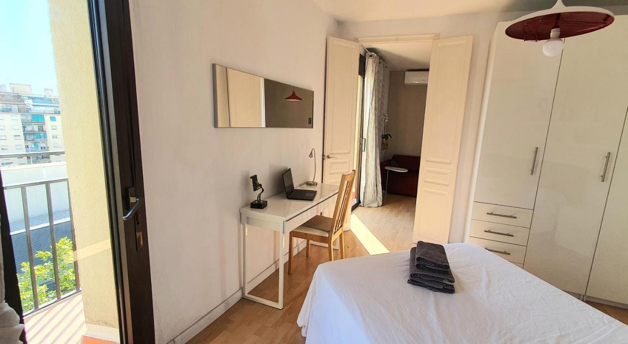 Lovely & Sky View Sagrada Familia Apartment Barcelona